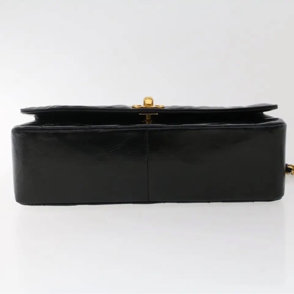 CHANEL DIANA Single Flap Quilted Patent Leather Bag - Picture 8 of 15